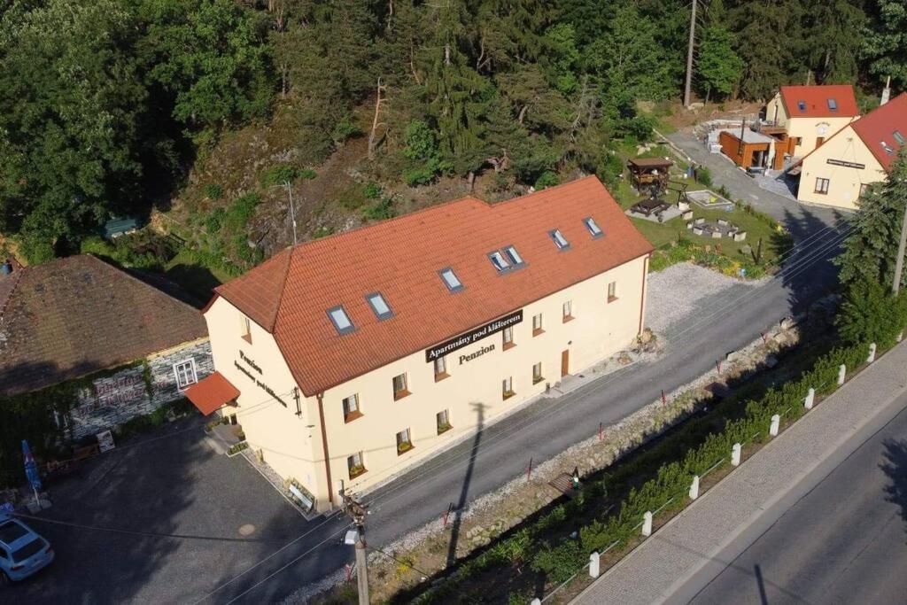 Apartmany Pod Klasterem Kladruby  Exterior photo